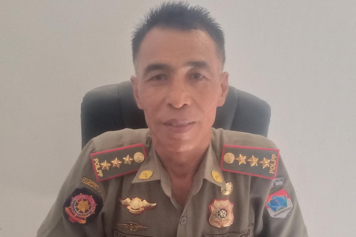 Satpol PP Boltim Tindaklanjuti Penertiban Baliho Caleg