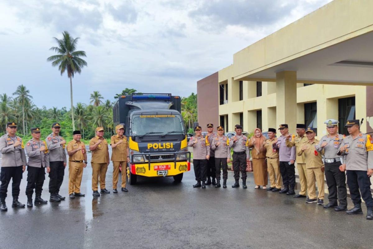 Bupati Bolsel Pukau Polres