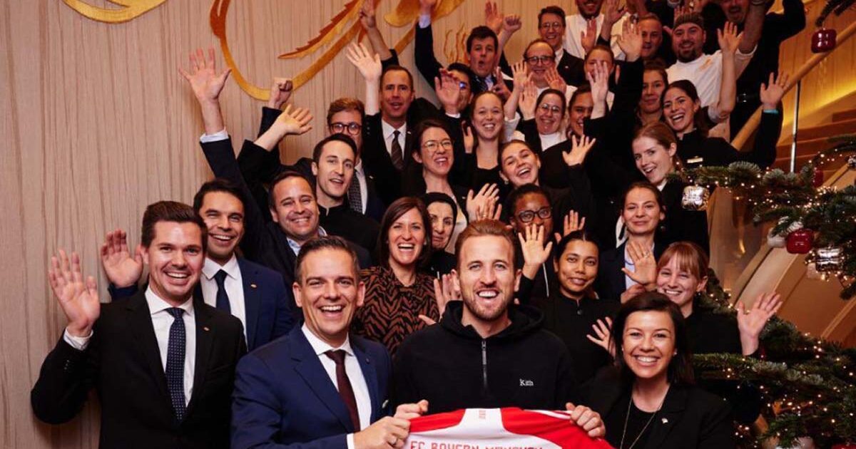 Harry Kane Tinggalkan Penginapan Megah