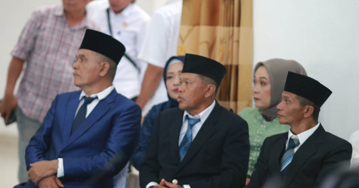 Max Tando Dilantik Anggota DPRD Boltim