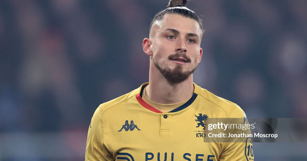 Tottenham Hotspur Berburu Radu Dragusin