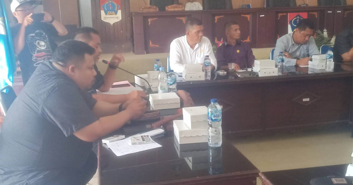 Duo Pimpinan DPRD Boltim Cecar Pemda