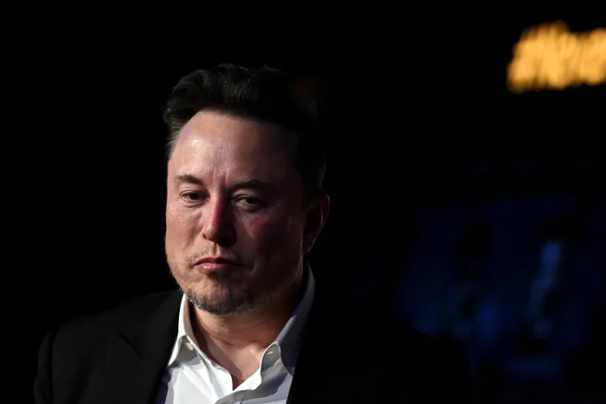 Elon Musk Umumkan Implan Sukses