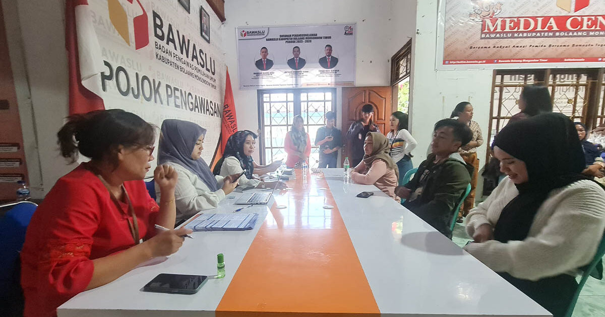 Pengawas TPS Boltim Terima Buku Tabungan