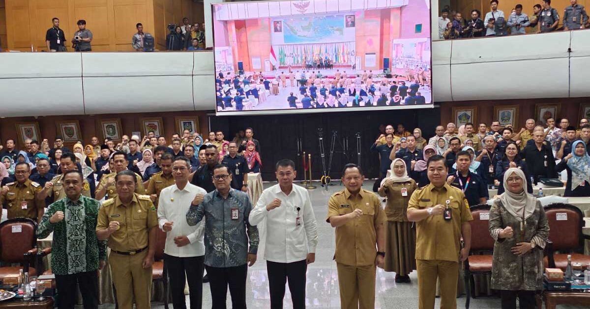 Warna Batik Nawawi Pomolango