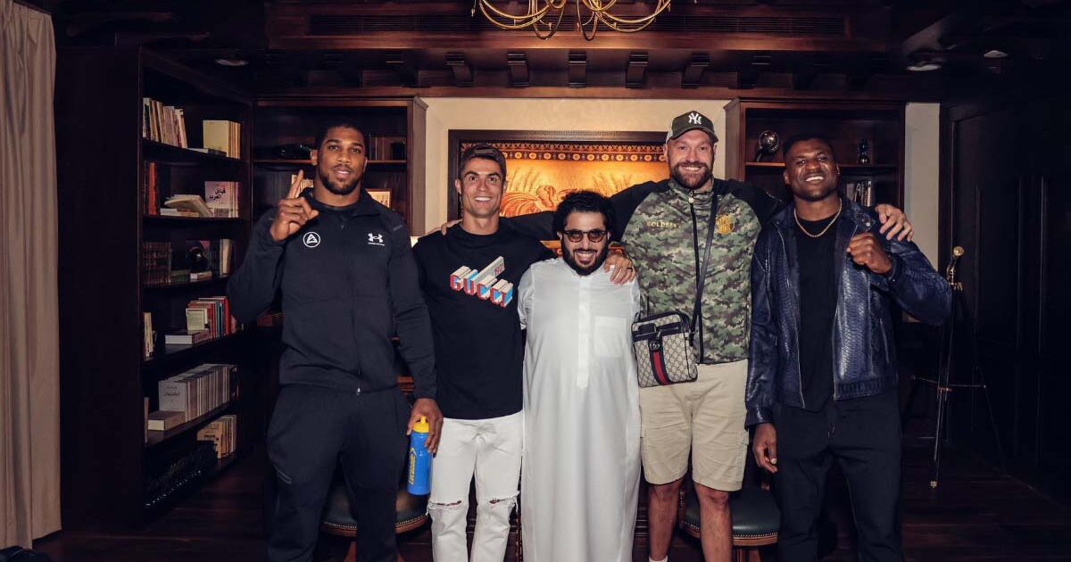 Cristiano Ronaldo Guncang Riyadh