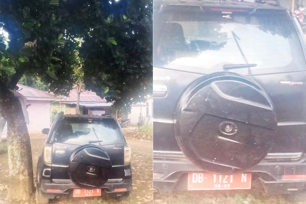 Mobil Dinas Camat Nuangan Terlantar