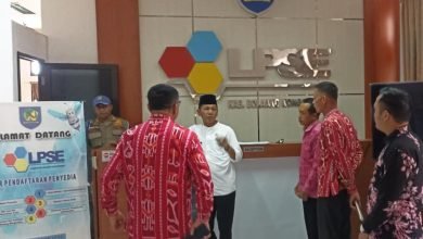 Jusnan Mokoginta Lakukan Sidak di Kantor LPSE