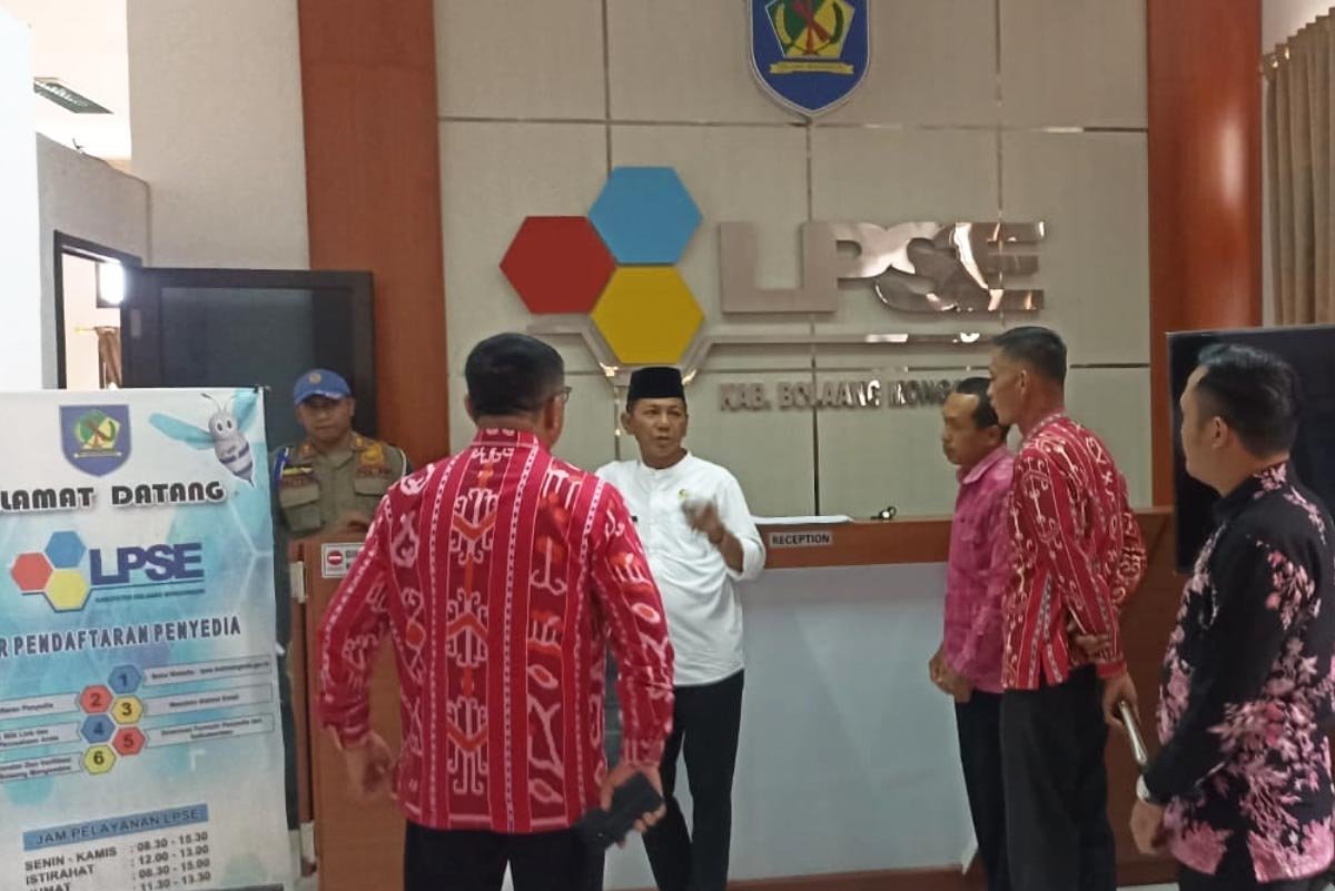 Jusnan Mokoginta Lakukan Sidak di Kantor LPSE