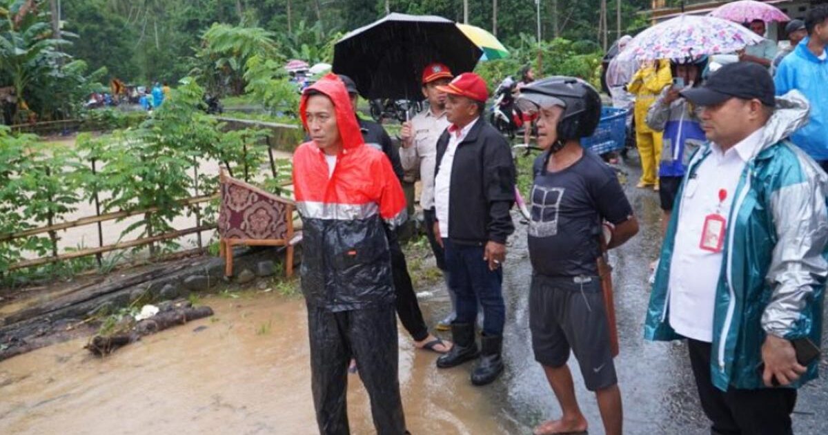 Bolsel Dilanda Banjir dan Longsor