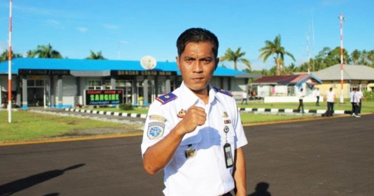 Kepala Bandara Bolmong