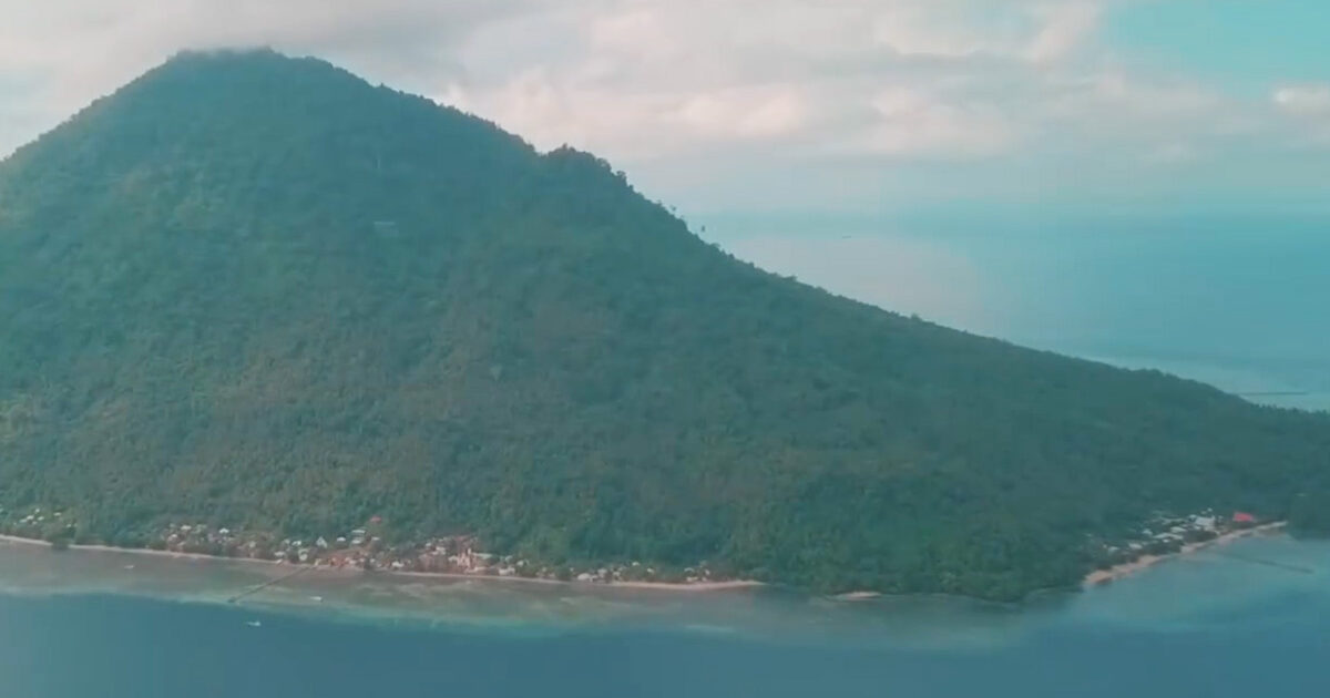 Pulau Manado Tua