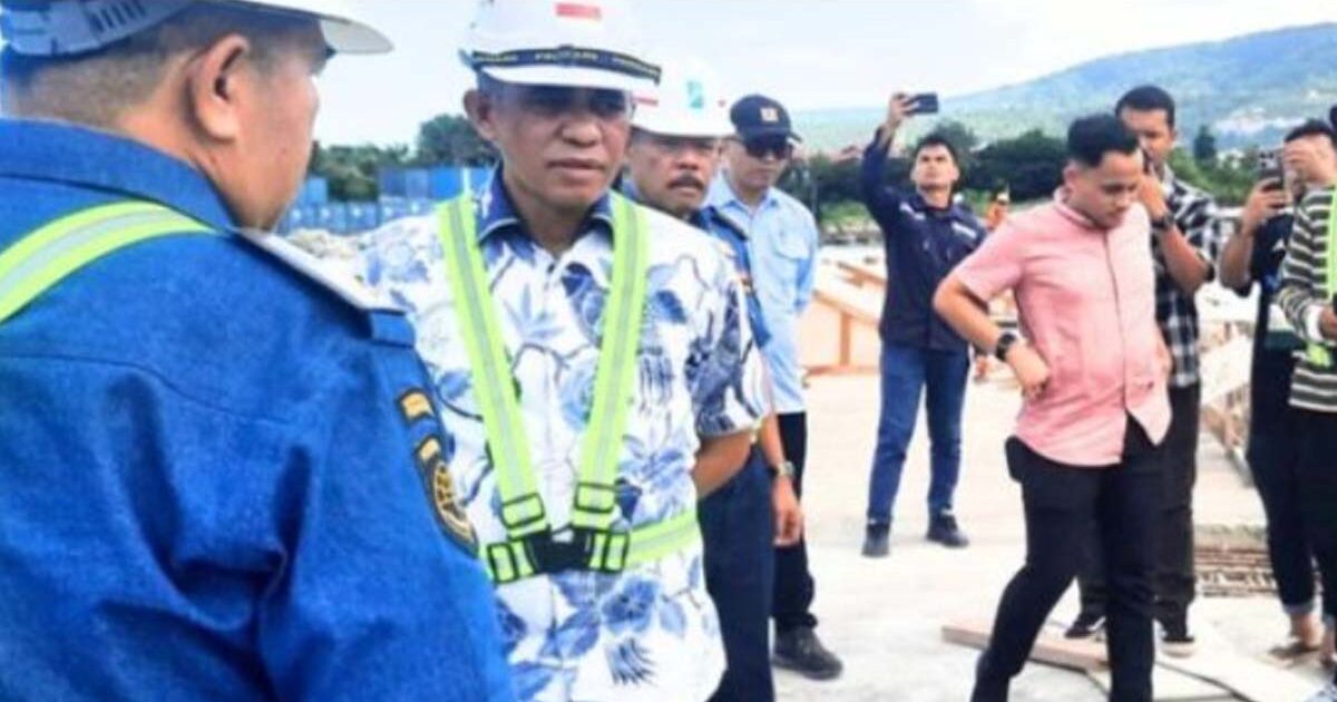 Proyek Perluasan Dermaga Teluk Lalong