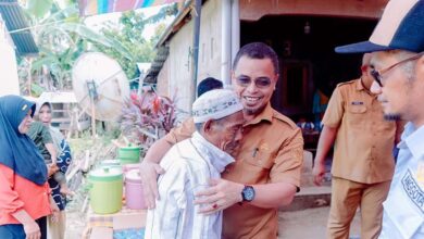 Sirajudin Lasena Resmikan Pembangunan Rumah Layak Huni