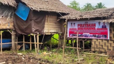 Pj Bupati SJL Perbaiki Kondisi Rumah Warga