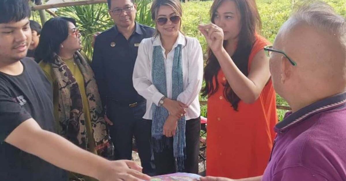 Kendaraan Hias Jelang Parade TIFF 2024