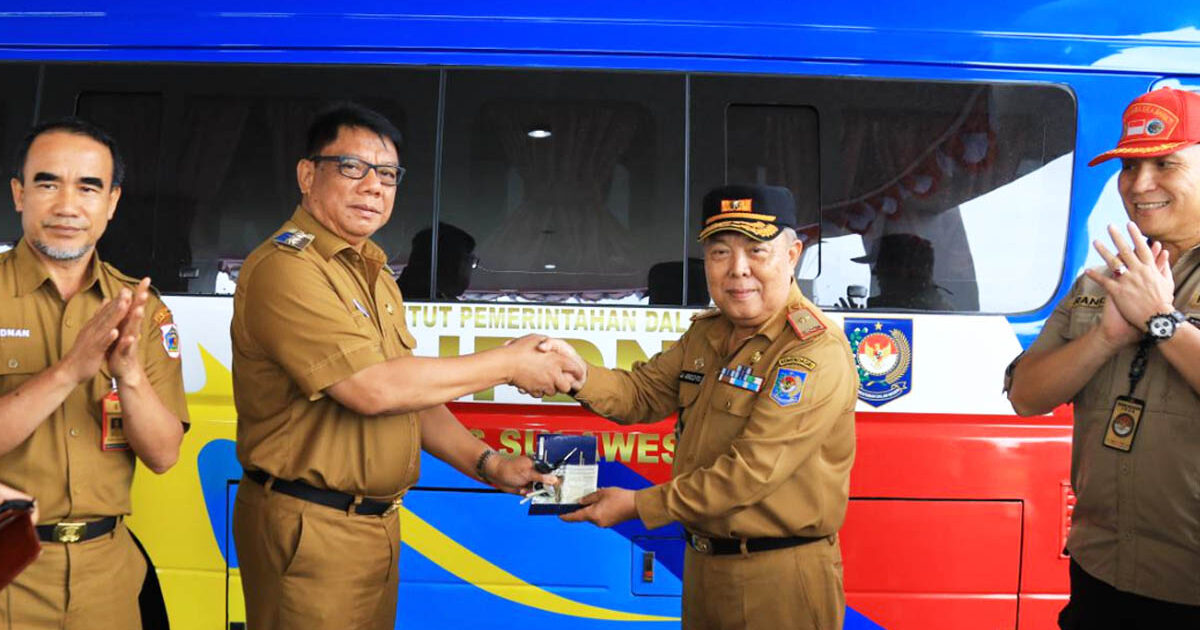 Kotamobagu Sumbang Bus untuk IPDN Sulawesi Utara