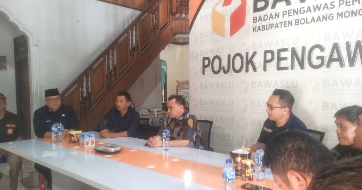Bawaslu Boltim Sambut Pjs Bupati Lukman Lapadengan