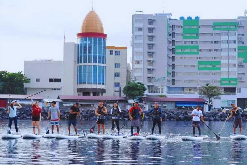 Manado Destinasi Stand Up Paddle Boarding