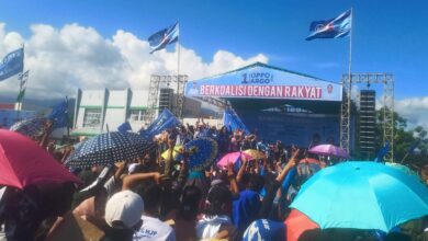 Massa Penuhi Kampanye Akbar Oskar-Argo