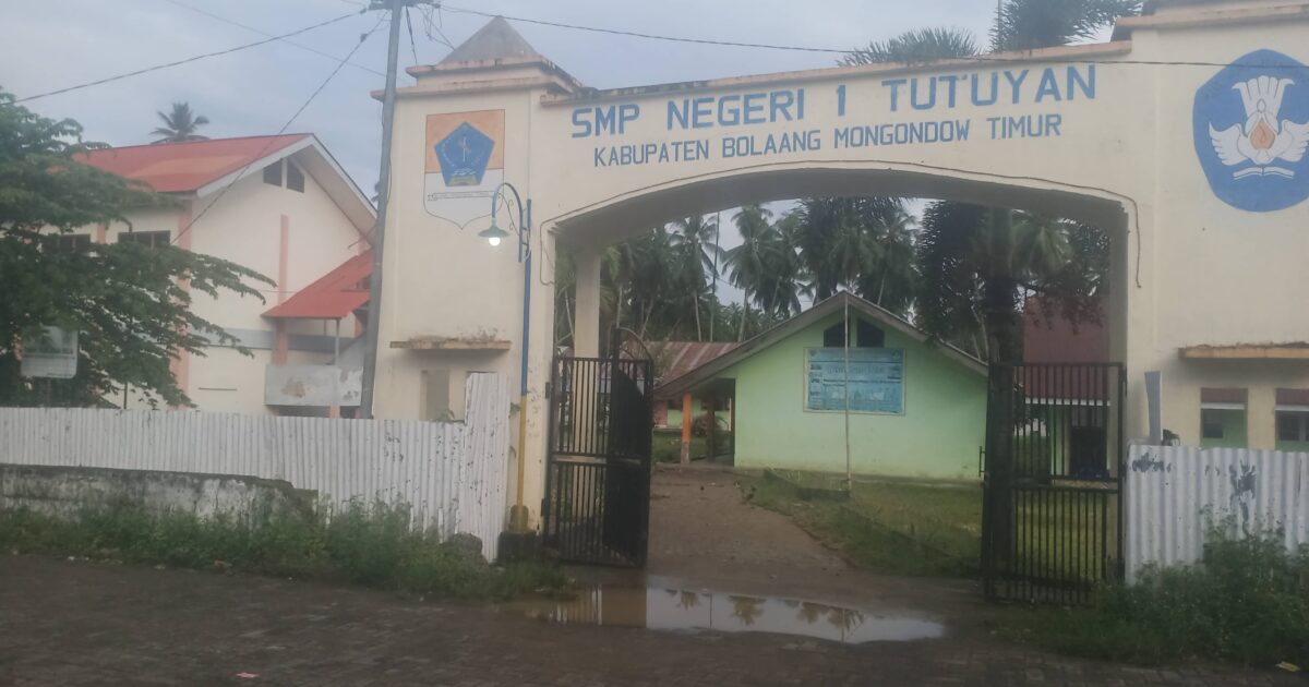 Cerita Guru Sukarela SMPN 1 Tutuyan