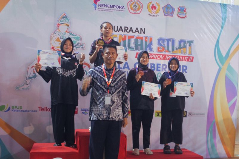 PPLPD Pencak Silat Bolmut Raih Medali