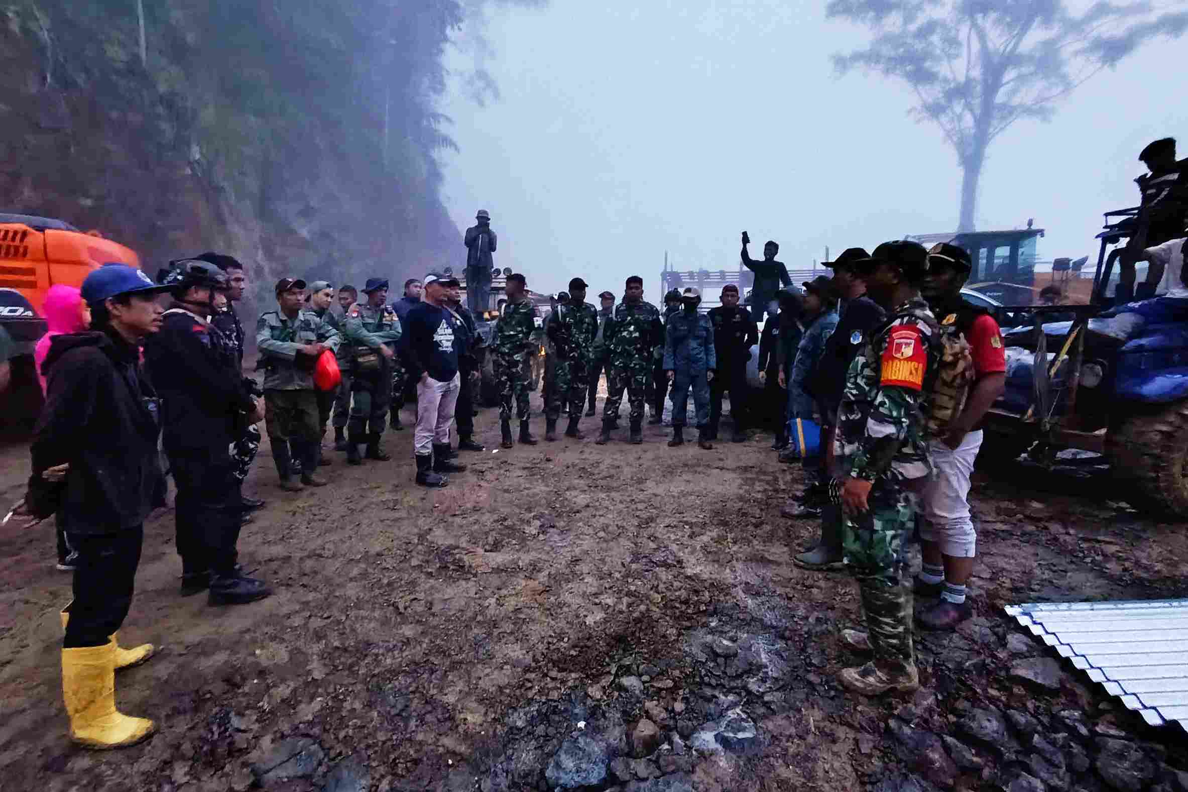 Aparat Gerebek Tambang PT Kutai Surya Mining