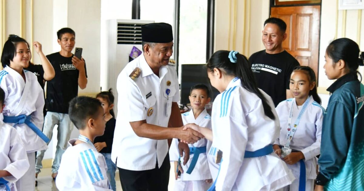 Bupati Boltim Apresiasi Atlet Karate