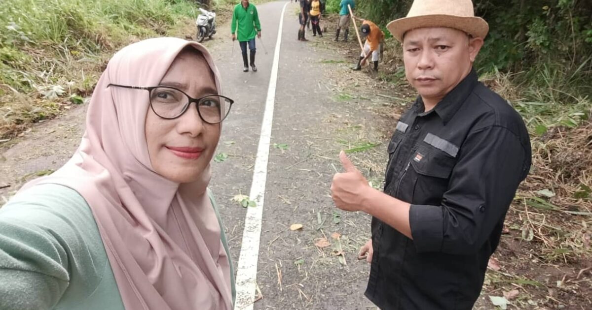 Camat Nuangan Pimpin Kerja Bakti