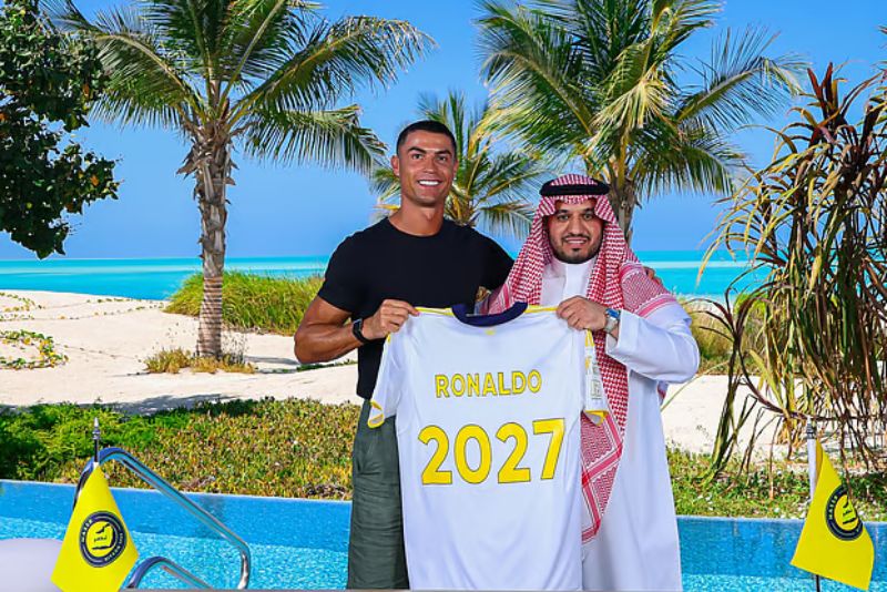 Cristiano Ronaldo perpanjang kontrak