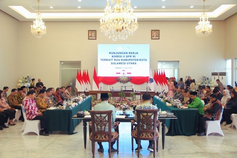 Bupati Boltara hadiri kunjungan kerja Komisi II DPR-RI