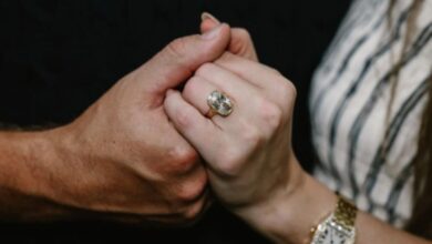 cincin pertunangan Taylor Swift
