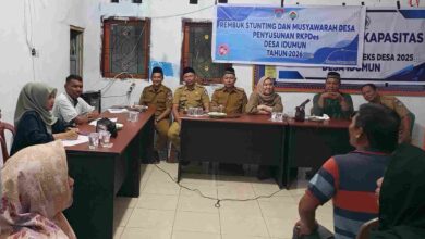 TA Bupati Boltim Hamka Pontoh saat rembuk stunting Desa Idumun