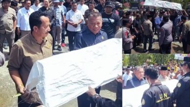 Aksi unjuk rasa DPRD Boltara
