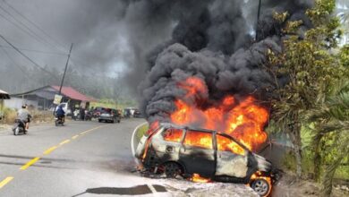 Mobil Terbakar di SPBU Komangaan