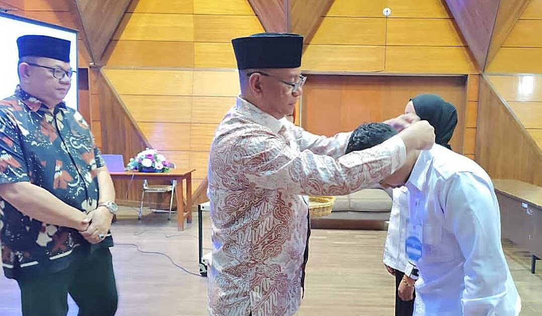 Bupati Boltim Oskar Manoppo bersama tenaga kesehatan dorong kawasan tanpa rokok