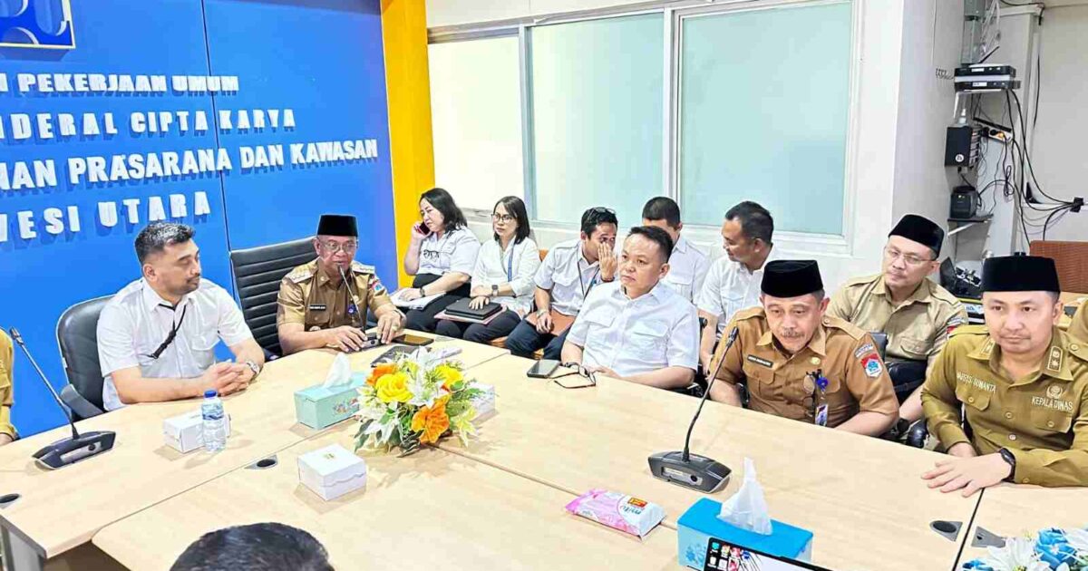 Bupati Boltim Oskar Manoppo saat koordinasi dengan BPBPK Sulut, Selasa (9/9/2025).