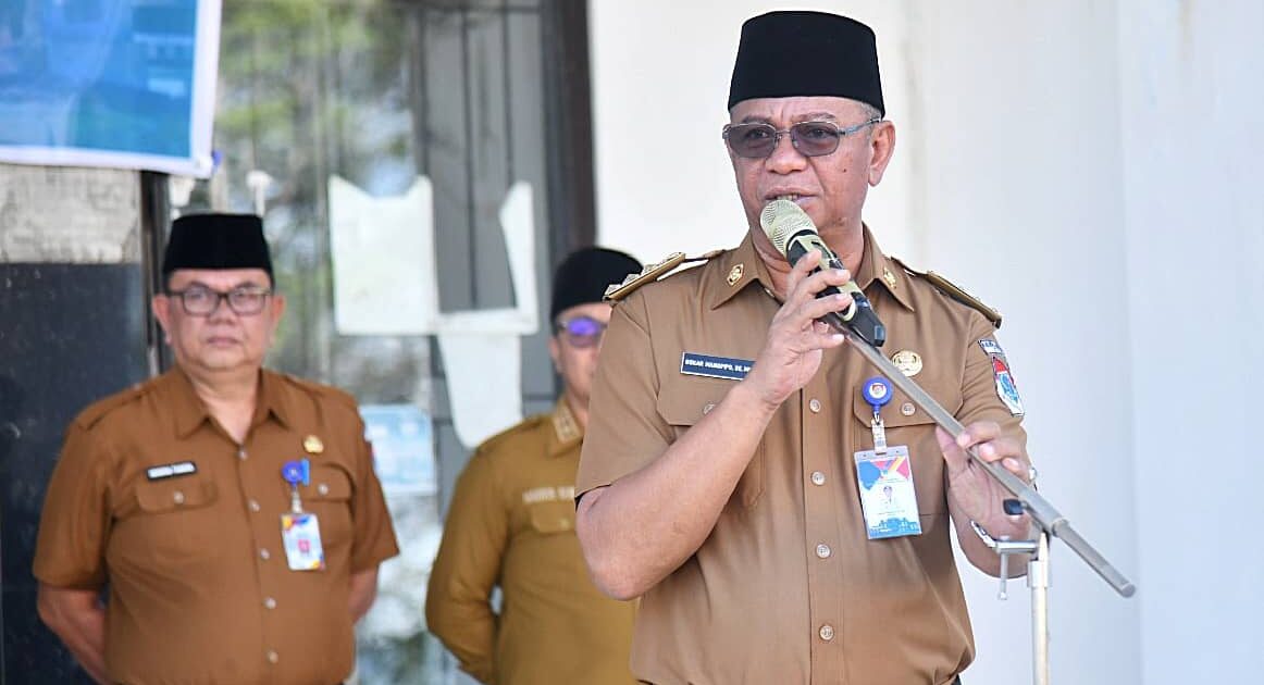 Bupati Boltim Oskar Manoppo saat memberikan ultimatum kepada ASN