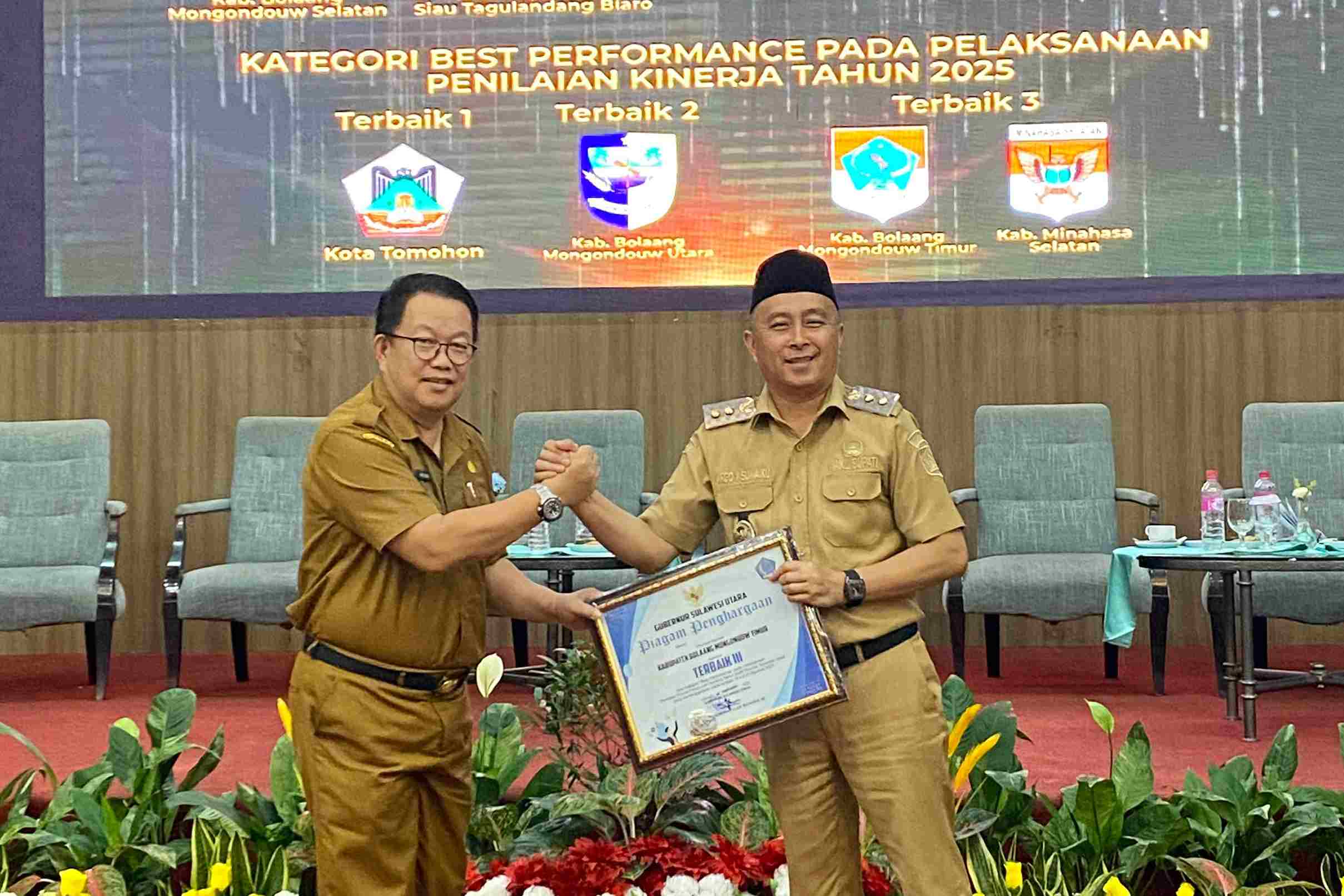 Boltim Raih Penghargaan Penurunan Stunting 2025