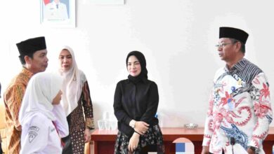 Bupati Boltim Oskar Manoppo melepas Dewi Athena ke kompetisi matematika dunia IMSCC 2025 di Korea Selatan