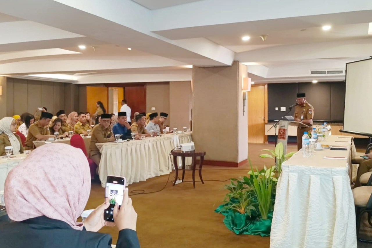 Bupati Boltim Oskar Manoppo membuka Bimtek Keuangan Daerah di Hotel Quality Manado.