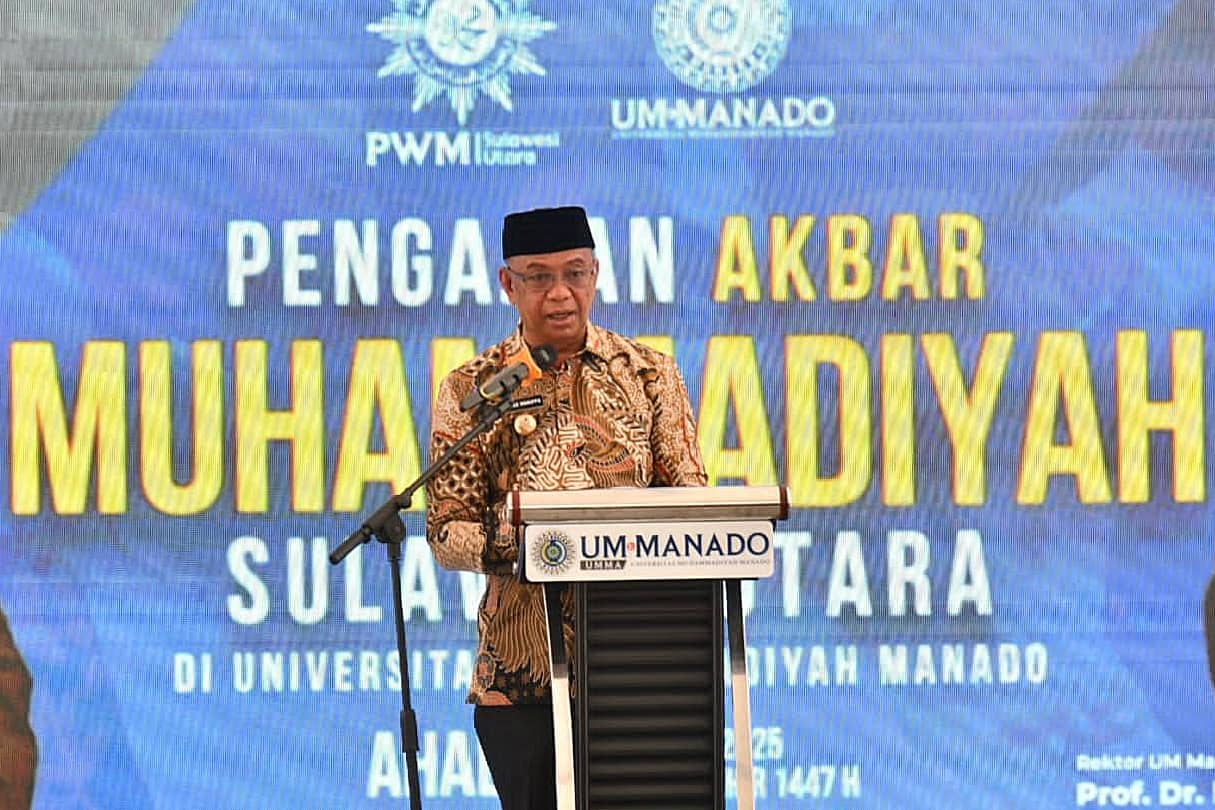 Bupati Boltim Oskar Manoppo memberikan sambutan pada Pengajian Akbar Muhammadiyah di Manado