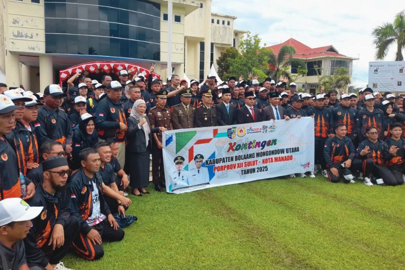 Bupati Boltara lepas kontingen Porprov 2025