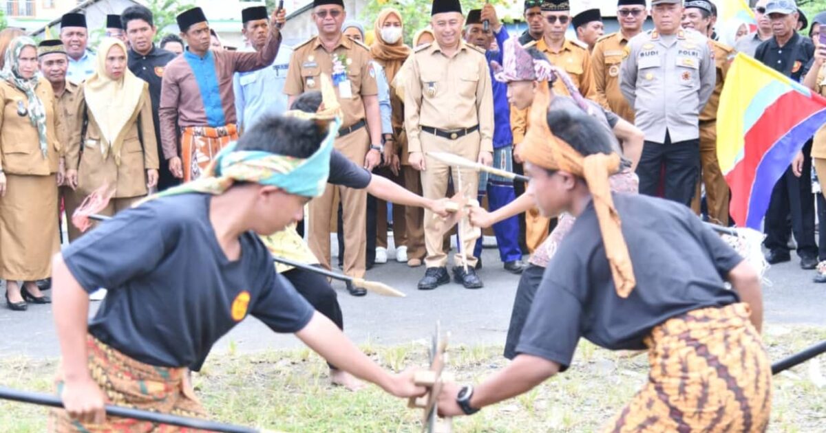 Bupati Boltim Oskar Manoppo dan Wabup Argo Sumaiku kunjungan kerja di Kecamatan Kotabunan