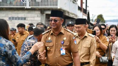 Bupati Oskar Manoppo dan Wakil Bupati Argo Vinsensius Sumaiku saat kunjungan kerja ke Kecamatan Mooat
