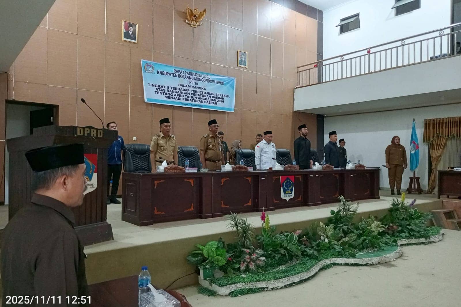 Ketua DPRD Boltim memimpin rapat paripurna penetapan APBD 2026
