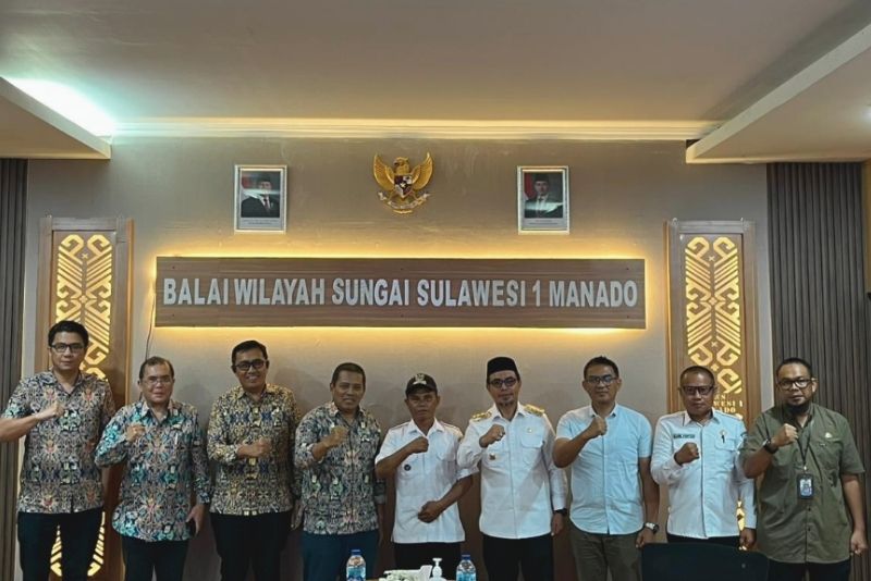 Penanganan abrasi Pantai Bolangitang II