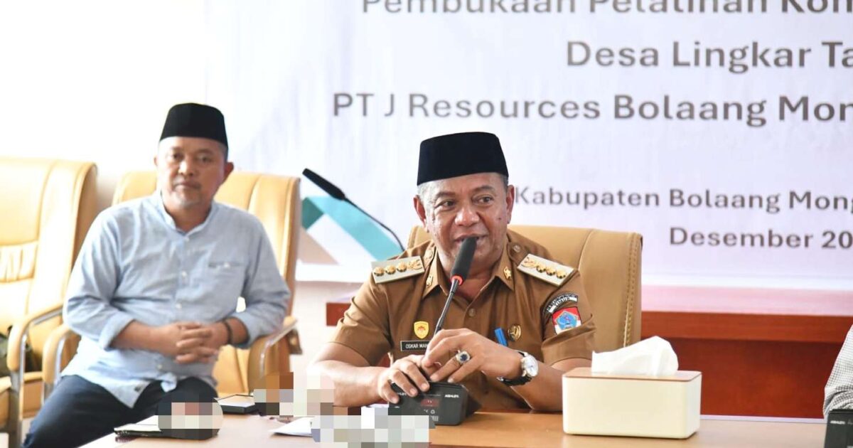 Bupati Boltim Oskar Manoppo membuka pelatihan komputer warga lingkar tambang JRBM