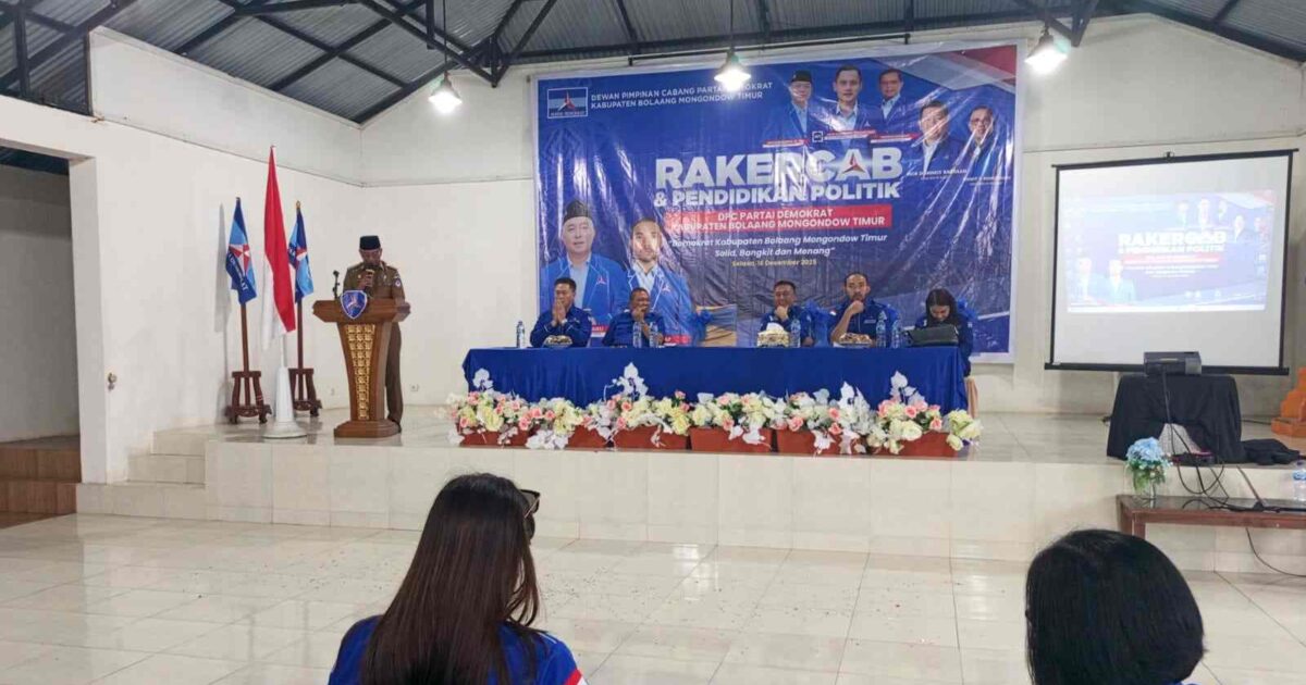 Bupati Boltim Oskar Manoppo membuka Rakercab Partai Demokrat Boltim