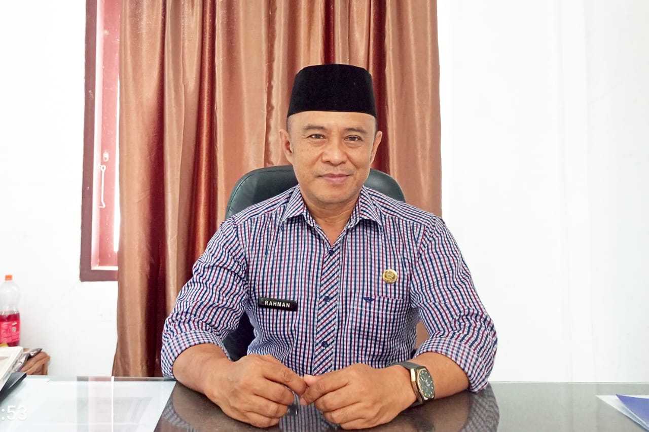 Kepala Dinas PMD Boltim Rahman Hulalata menjelaskan pemblokiran Dana Desa